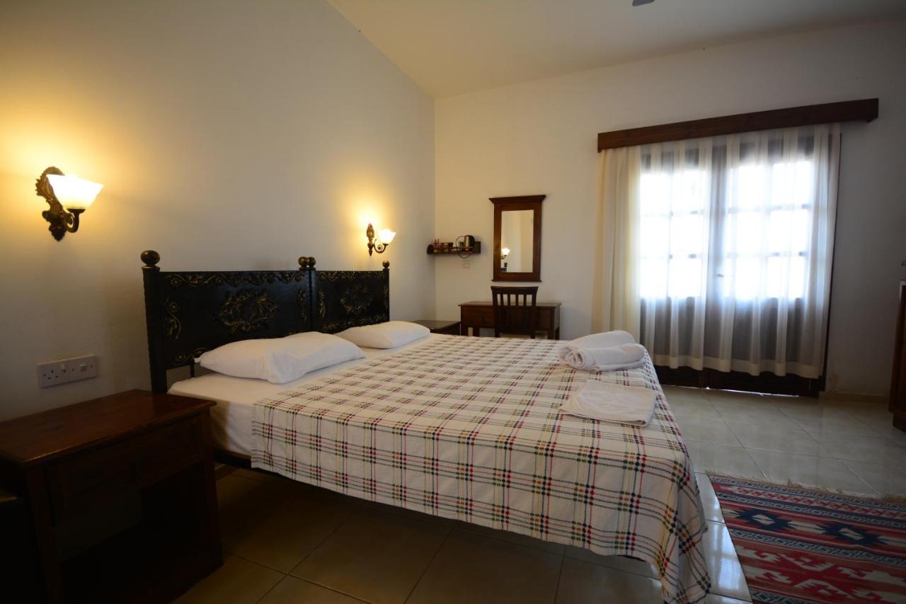 Villa Lembos Hotel Karpaz Rizokarpaso Luaran gambar
